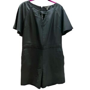 Banana Republic Black Keyhole Shorts Romper NWOT 8
